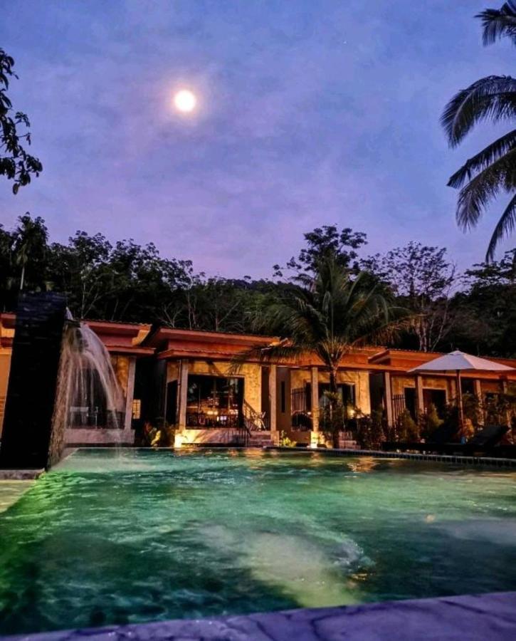 Grandfather Khaolak Resort カオラック エクステリア 写真