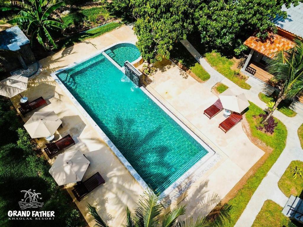 Grandfather Khaolak Resort カオラック エクステリア 写真